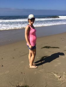 Bumpdate {18 weeks) beach